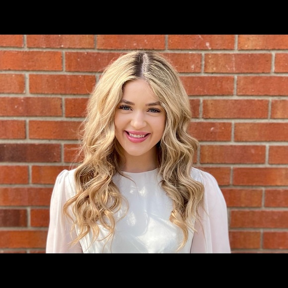 Meet your Posher, Zoe - Picture 1 of 1